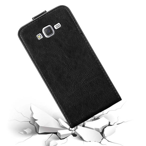 Cadorabo Hoesje geschikt voor Samsung Galaxy J7 2015 in ZWARTE NACHT - Beschermhoes Flip Case Cover magnetische sluiting