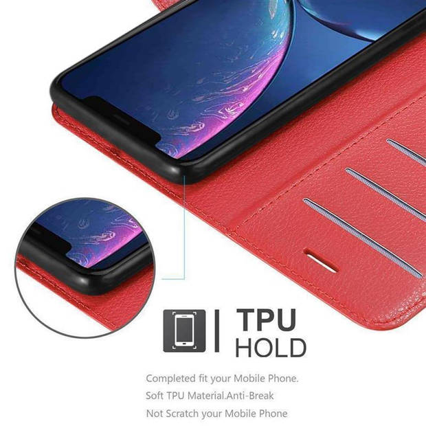 Cadorabo Hoesje geschikt voor Apple iPhone 11 PRO MAX in KARMIJN ROOD - Beschermhoes Cover magnetische sluiting Case