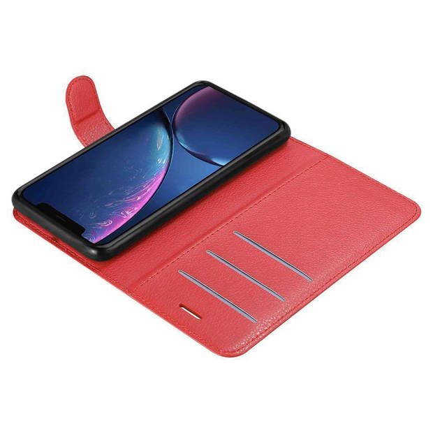 Cadorabo Hoesje geschikt voor Apple iPhone 11 in KARMIJN ROOD - Beschermhoes Cover magnetische sluiting Case