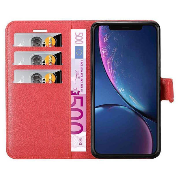 Cadorabo Hoesje geschikt voor Apple iPhone 11 in KARMIJN ROOD - Beschermhoes Cover magnetische sluiting Case