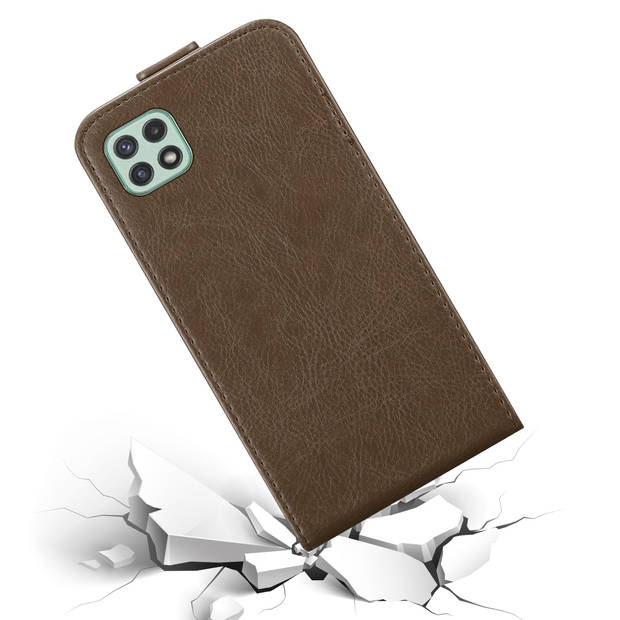 Cadorabo Hoesje geschikt voor Samsung Galaxy A22 5G in KOFFIE BRUIN - Beschermhoes Flip Case Cover magnetische sluiting