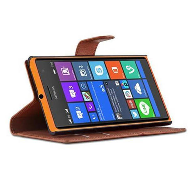 Cadorabo Hoesje geschikt voor Nokia Lumia 730 in CHOCOLADE BRUIN - Beschermhoes Cover magnetische sluiting Case