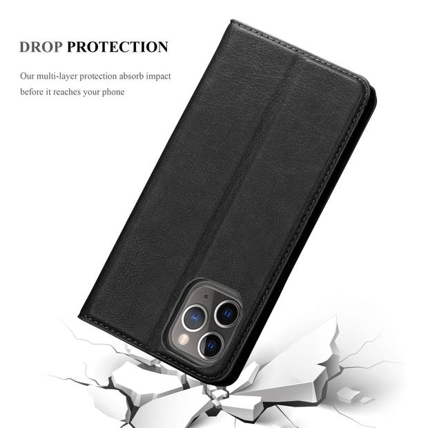 Cadorabo Hoesje geschikt voor Apple iPhone 13 PRO in ZWARTE NACHT - Beschermhoes Case magnetische sluiting Cover