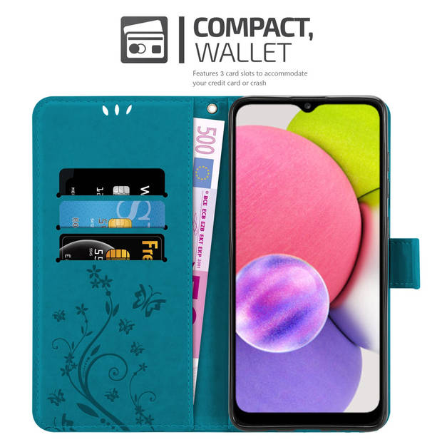 Cadorabo Hoesje geschikt voor Samsung Galaxy A03s in BLOEMEN BLAUW - Beschermhoes Case Cover Bloemen magnetische