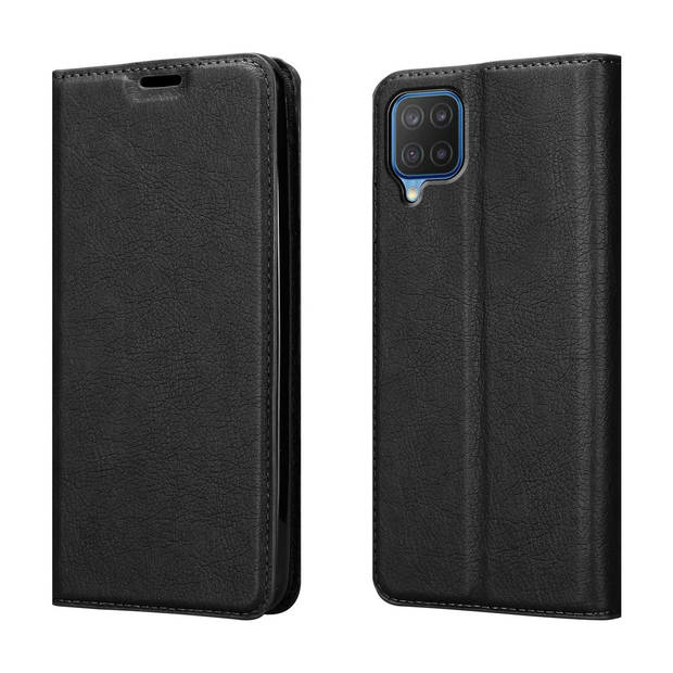 Cadorabo Hoesje geschikt voor Samsung Galaxy A12 / M12 in ZWARTE NACHT - Beschermhoes Case magnetische sluiting Cover