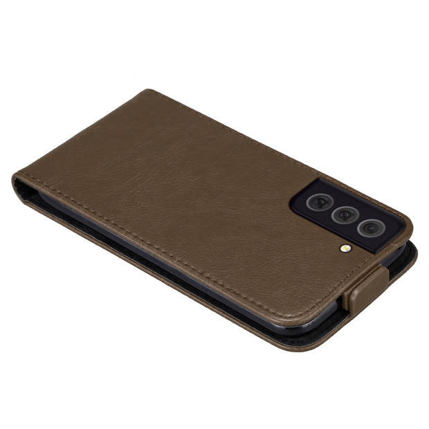 Cadorabo Hoesje geschikt voor Samsung Galaxy S22 in KOFFIE BRUIN - Beschermhoes Flip Case Cover magnetische sluiting