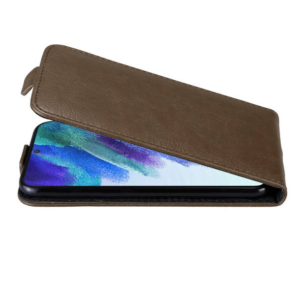 Cadorabo Hoesje geschikt voor Samsung Galaxy S22 in KOFFIE BRUIN - Beschermhoes Flip Case Cover magnetische sluiting