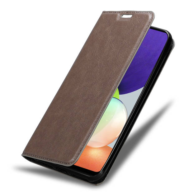 Cadorabo Hoesje geschikt voor Samsung Galaxy A22 4G / M22 / M32 4G in KOFFIE BRUIN - Beschermhoes Case magnetische