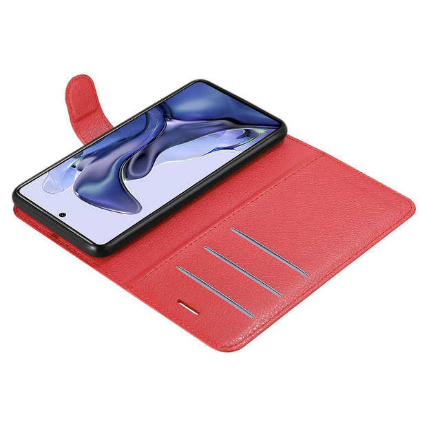 Cadorabo Hoesje geschikt voor Xiaomi 11T / 11T PRO in KARMIJN ROOD - Beschermhoes Cover magnetische sluiting Case