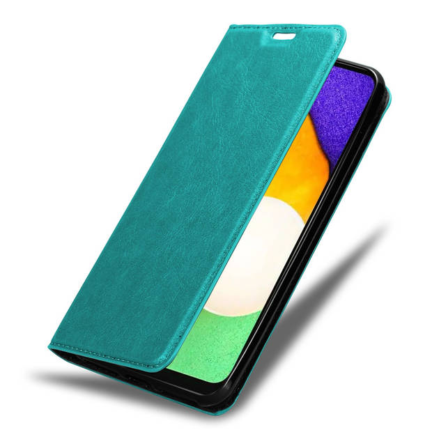 Cadorabo Hoesje geschikt voor Samsung Galaxy A13 5G in BENZINE TURKOOIS - Beschermhoes Case magnetische sluiting Cover