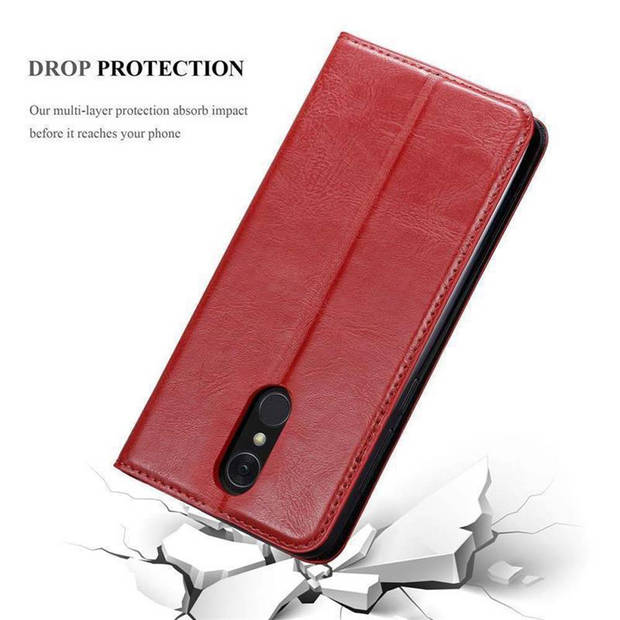 Cadorabo Hoesje geschikt voor LG Q7 / Q7a / Q7+ in APPEL ROOD - Beschermhoes Case magnetische sluiting Cover