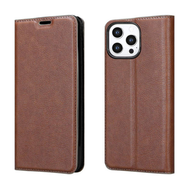 Cadorabo Hoesje geschikt voor Apple iPhone 13 PRO in CAPPUCCINO BRUIN - Beschermhoes Case magnetische sluiting Cover