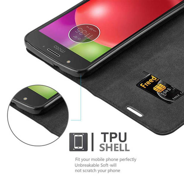 Cadorabo Hoesje geschikt voor Motorola MOTO E4 in ZWARTE NACHT - Beschermhoes Case magnetische sluiting Cover