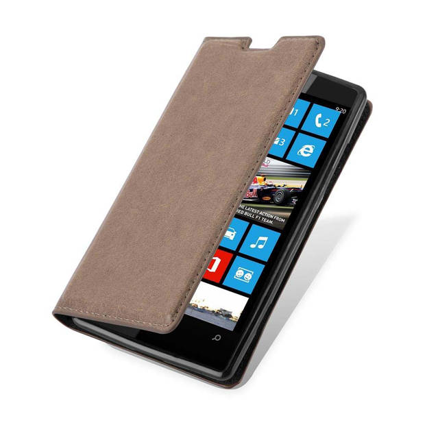 Cadorabo Hoesje geschikt voor Nokia Lumia 520 / 521 in KOFFIE BRUIN - Beschermhoes Case magnetische sluiting Cover