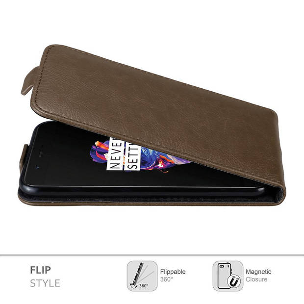 Cadorabo Hoesje geschikt voor OnePlus 5 in KOFFIE BRUIN - Beschermhoes Flip Case Cover magnetische sluiting