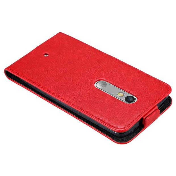 Cadorabo Hoesje geschikt voor Motorola MOTO X PLAY in APPEL ROOD - Beschermhoes Flip Case Cover magnetische sluiting