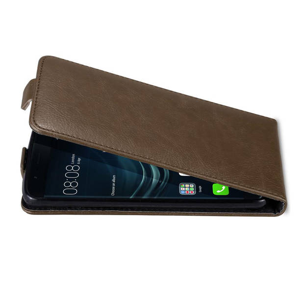 Cadorabo Hoesje geschikt voor Huawei P9 PLUS in KOFFIE BRUIN - Beschermhoes Flip Case Cover magnetische sluiting