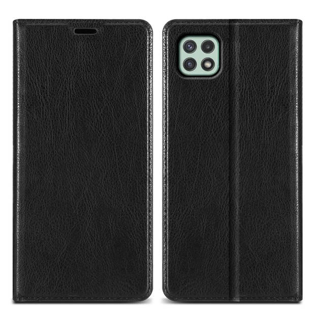 Cadorabo Hoesje geschikt voor Samsung Galaxy A22 5G in ZWARTE NACHT - Beschermhoes Case magnetische sluiting Cover