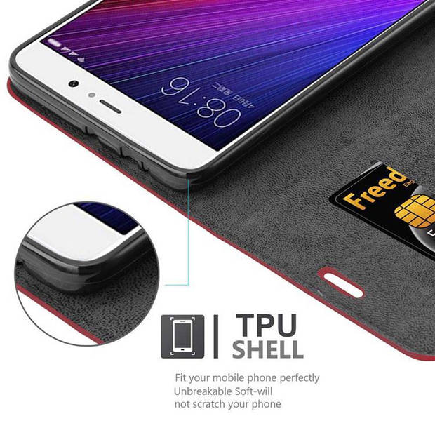 Cadorabo Hoesje geschikt voor Xiaomi Mi 5s PLUS in APPEL ROOD - Beschermhoes Case magnetische sluiting Cover