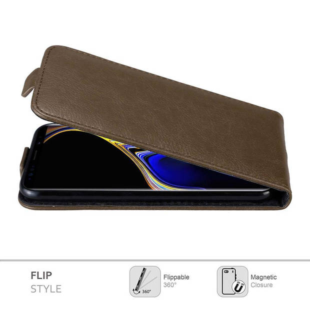 Cadorabo Hoesje geschikt voor Samsung Galaxy NOTE 9 in KOFFIE BRUIN - Beschermhoes Flip Case Cover magnetische sluiting