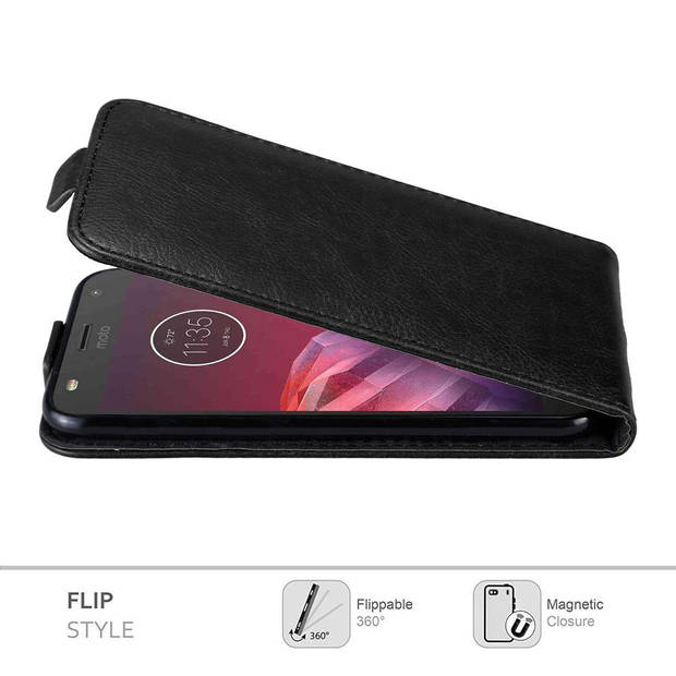 Cadorabo Hoesje geschikt voor Motorola MOTO Z2 PLAY / Z2 FORCE in ZWARTE NACHT - Beschermhoes Flip Case Cover