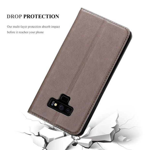 Cadorabo Hoesje geschikt voor Samsung Galaxy NOTE 9 in KOFFIE BRUIN - Beschermhoes Case magnetische sluiting Cover