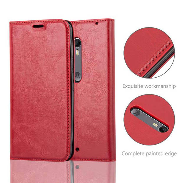 Cadorabo Hoesje geschikt voor Motorola MOTO X STYLE in APPEL ROOD - Beschermhoes Case magnetische sluiting Cover