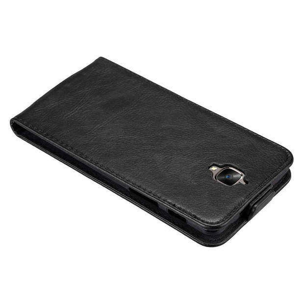 Cadorabo Hoesje geschikt voor OnePlus 3 / 3T in ZWARTE NACHT - Beschermhoes Flip Case Cover magnetische sluiting