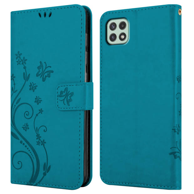 Cadorabo Hoesje geschikt voor Samsung Galaxy A22 5G in BLOEMEN BLAUW - Beschermhoes Case Cover Bloemen magnetische