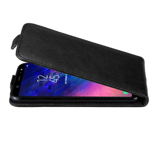 Cadorabo Hoesje geschikt voor Samsung Galaxy A6 PLUS 2018 in ZWARTE NACHT - Beschermhoes Flip Case Cover magnetische