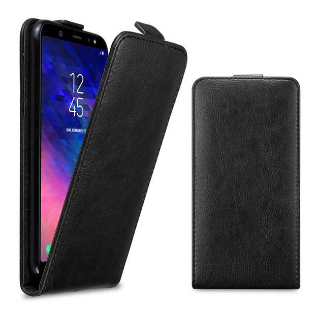 Cadorabo Hoesje geschikt voor Samsung Galaxy A6 PLUS 2018 in ZWARTE NACHT - Beschermhoes Flip Case Cover magnetische