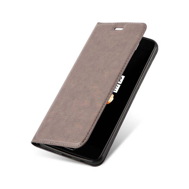 Cadorabo Hoesje geschikt voor OnePlus 5 in KOFFIE BRUIN - Beschermhoes Case magnetische sluiting Cover