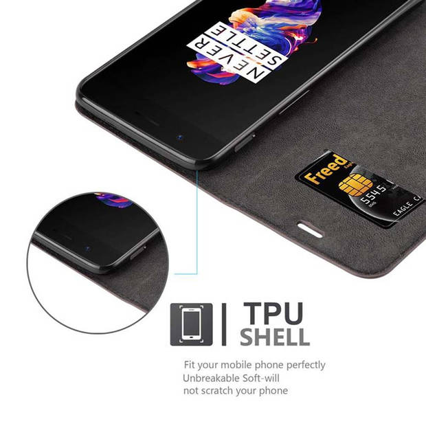 Cadorabo Hoesje geschikt voor OnePlus 5 in KOFFIE BRUIN - Beschermhoes Case magnetische sluiting Cover