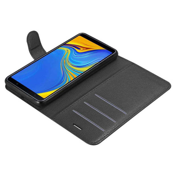 Cadorabo Hoesje geschikt voor Samsung Galaxy A7 2018 in PHANTOM ZWART - Beschermhoes Cover magnetische sluiting Case