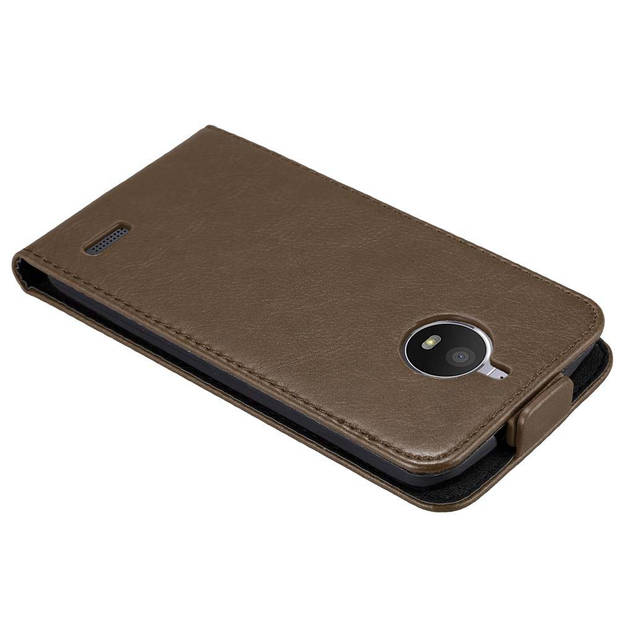 Cadorabo Hoesje geschikt voor Motorola MOTO E4 in KOFFIE BRUIN - Beschermhoes Flip Case Cover magnetische sluiting