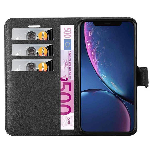 Cadorabo Hoesje geschikt voor Apple iPhone 11 PRO MAX in PHANTOM ZWART - Beschermhoes Cover magnetische sluiting Case