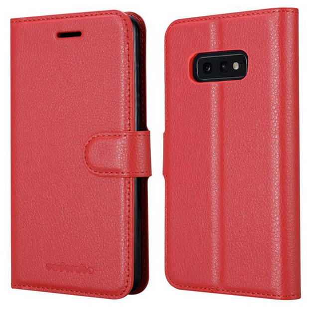 Cadorabo Hoesje geschikt voor Samsung Galaxy S10e in KARMIJN ROOD - Beschermhoes Cover magnetische sluiting Case