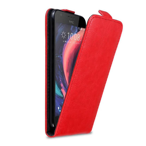 Cadorabo Hoesje geschikt voor HTC Desire 10 LIFESTYLE / Desire 825 in APPEL ROOD - Beschermhoes Flip Case Cover