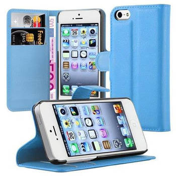 Cadorabo Hoesje geschikt voor Apple iPhone 5 / 5S / SE 2016 in PASTEL BLAUW - Beschermhoes Cover magnetische sluiting