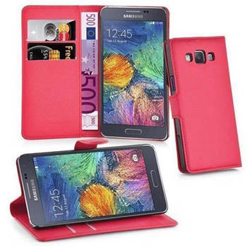 Cadorabo Hoesje geschikt voor Samsung Galaxy A7 2015 in KARMIJN ROOD - Beschermhoes Cover magnetische sluiting Case