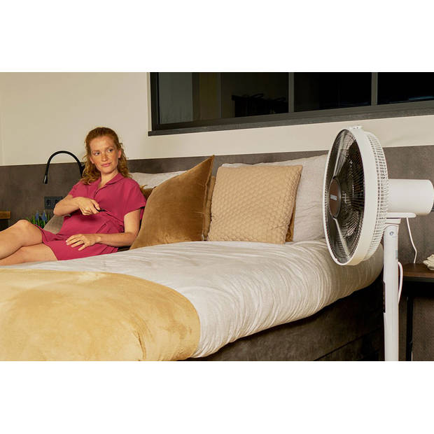 Luvego® Statief Ventilator Staand met Afstandsbediening - Stille Ventilator - Diverse Standen & Timer - 40CM - Zwart/Wit