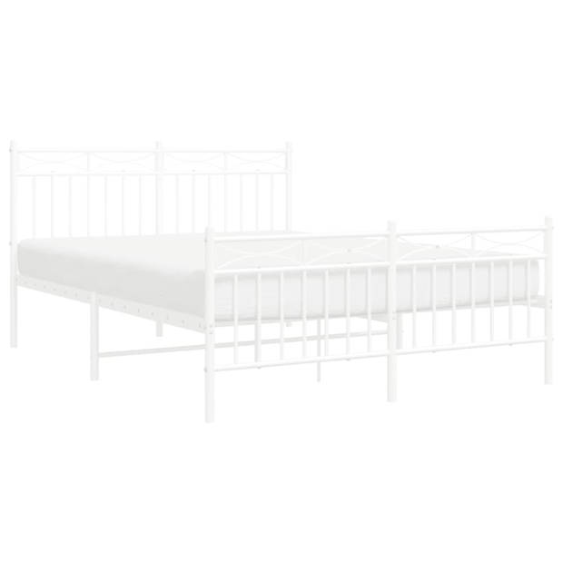 vidaXL Bedframe met hoofd- en voeteneinde metaal wit 135x190 cm