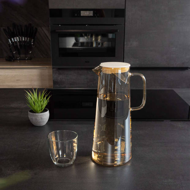 Intirilife karaf, glazen kan, in amber - 1.7 liter capaciteit - glas, waterkan met deksel en zeef