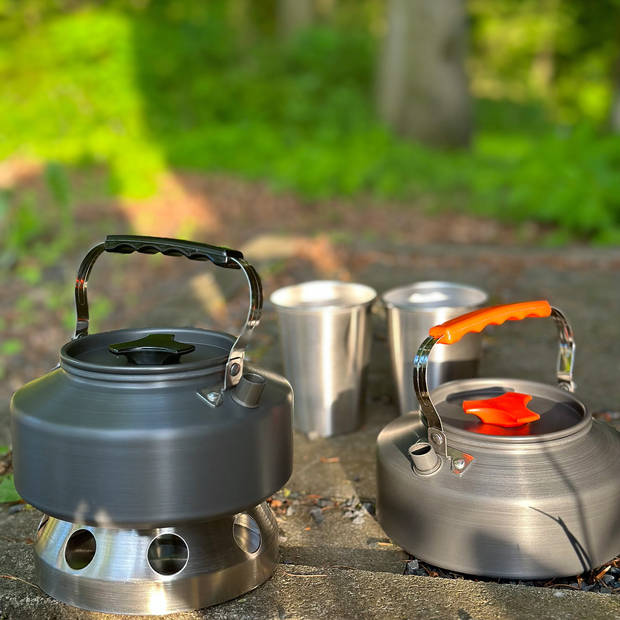 Intirilife camping kettle outdoor waterkoker van aluminium in oranje met een inhoud van 1.1 l