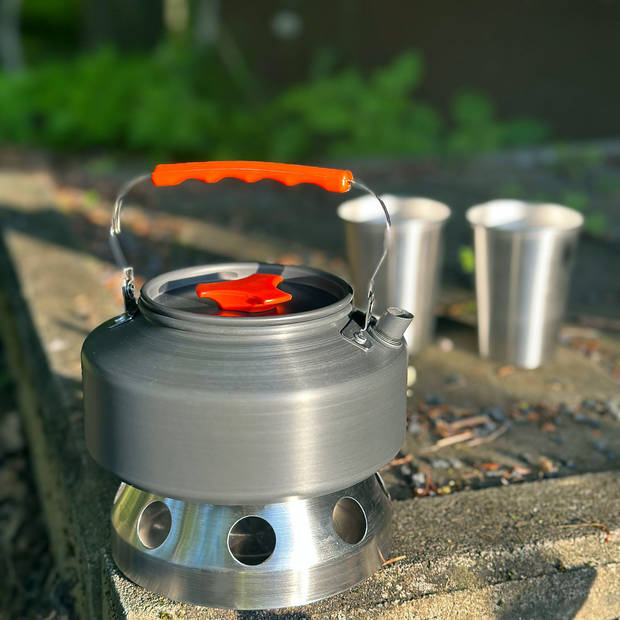 Intirilife camping kettle outdoor waterkoker van aluminium in oranje met een inhoud van 1.1 l