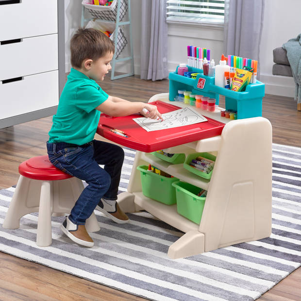 Step2 Flip & Doodle Easel Bureau met stoel voor kinderen 2-in-1 kinderbureau en schildersezel van plastic / kunststof