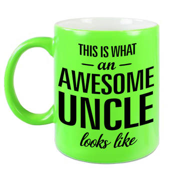 Awesome uncle / oom fluor groene cadeau mok / verjaardag beker 330 ml - feest mokken