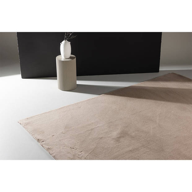 Leni vloerkleed 200x290 cm beige.