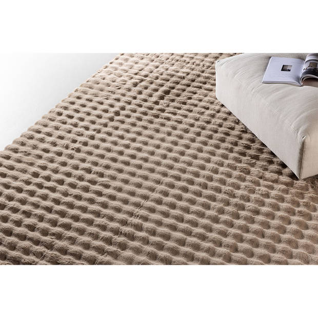 Novis vloerkleed 160x230 cm beige.